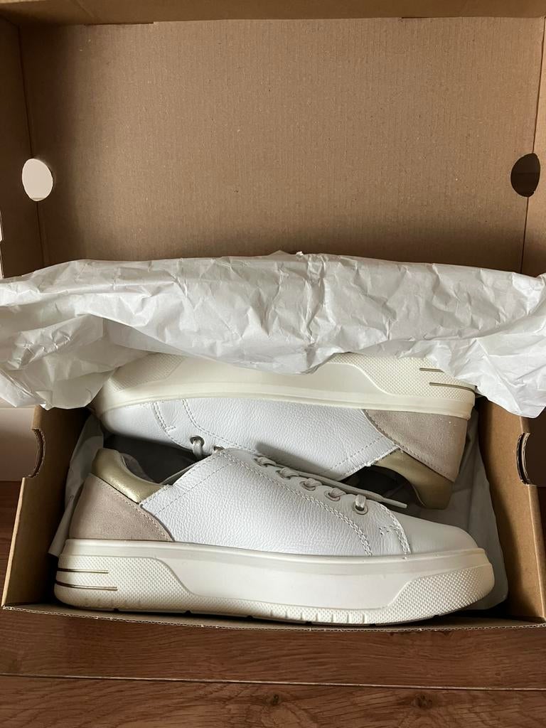 Feyn leren sneakers/gympen “nieuw” maat 37, Kleding | Dames, Schoenen, Nieuw, Sneakers of Gympen, Wit, Ophalen of Verzenden