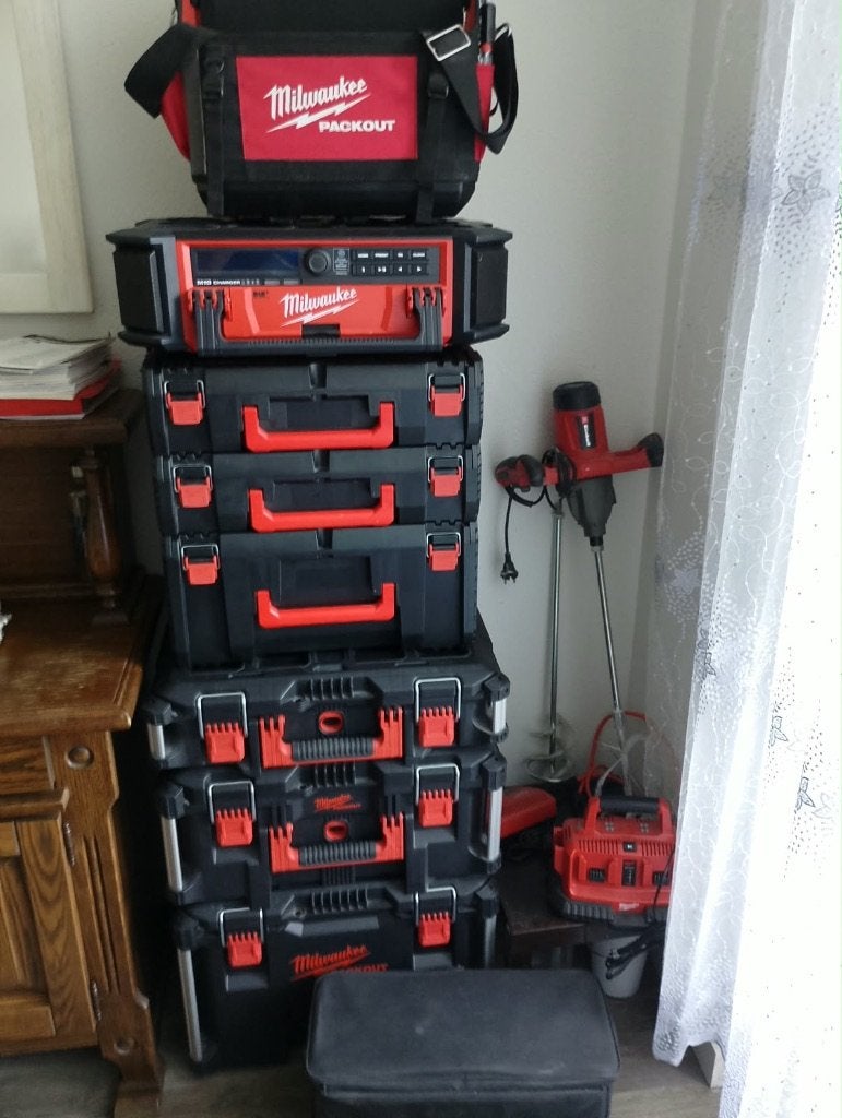 Partij Makita /Milwaukee M18 / PACKOUT Gereedschap, Ophalen, Zo goed als nieuw