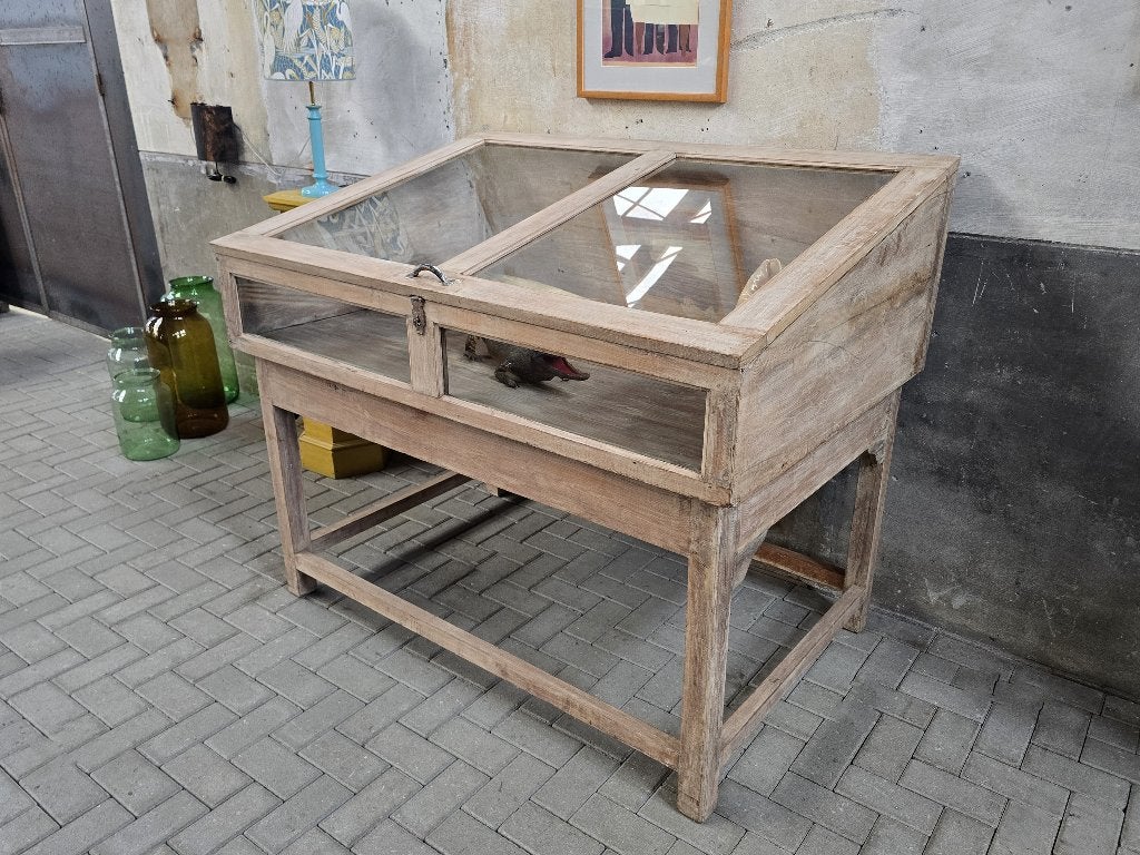 XL Vintage Museum Vitrine Hout | Grote Vitrine Kast Antiek, Huis en Inrichting, Gebruikt, Met klep(pen), 75 cm of meer, 100 tot 150 cm