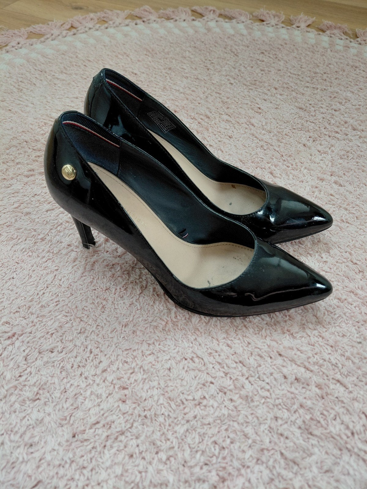 Tommy Hilfiger zwarte leren pumps - Maat 37/38, Kleding | Dames, Pumps, Zwart, Ophalen of Verzenden, Gedragen