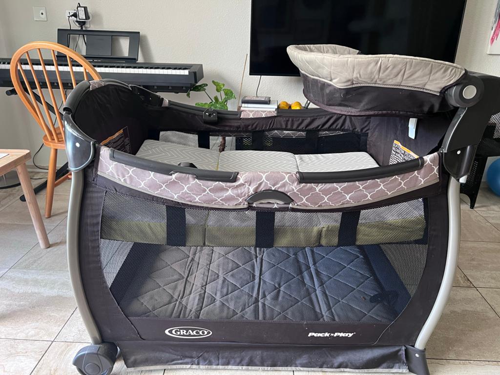 Graco Pack 'n Play Reiswieg met Verschoontafel, Ophalen, Gebruikt, Rechthoekig, Wieltjes
