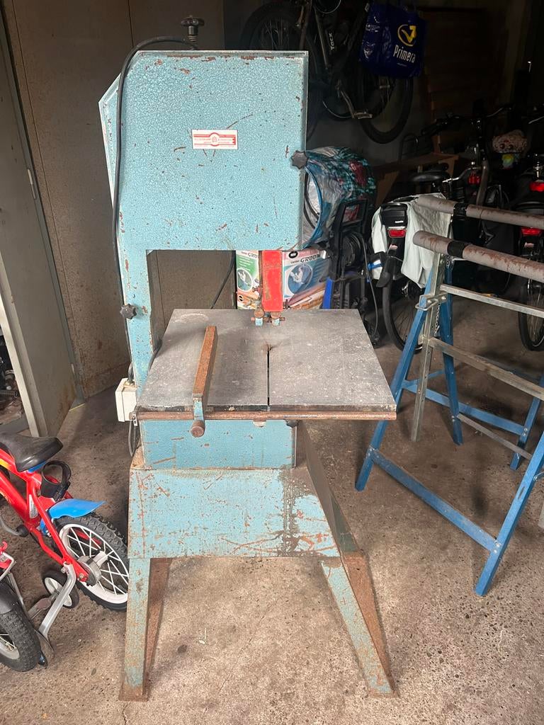 Lintzaag - Robuuste zaagmachine voor diverse klussen, Ophalen, 70 mm of meer, Zo goed als nieuw, Lintzaag