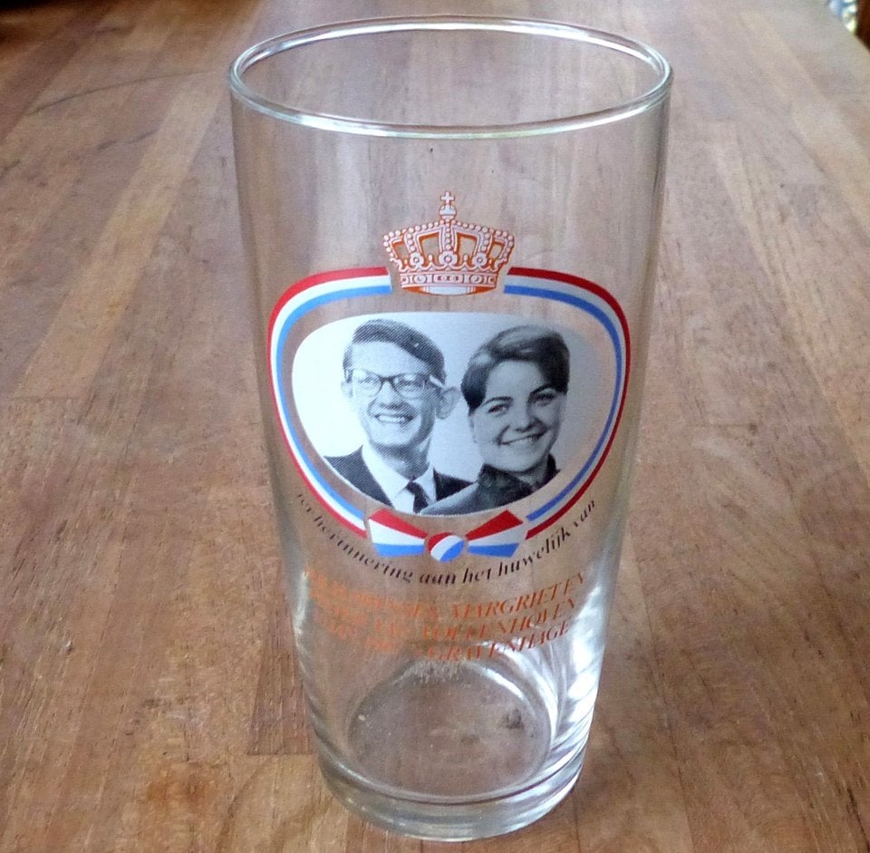 Glas prinses Margriet huwelijk Pieter van Vollenhoven, Ophalen of Verzenden, Gebruikt, Nederland, Servies