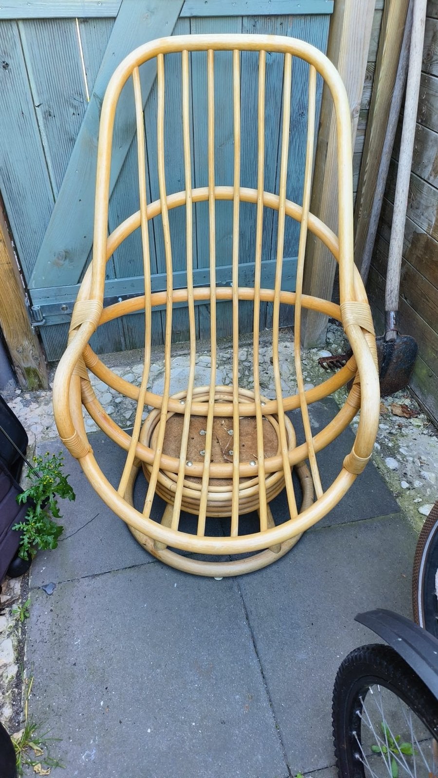 Vintage rotan schommelstoel / fauteuil, Huis en Inrichting, Ophalen, Gebruikt, Overige kleuren, Riet of Rotan