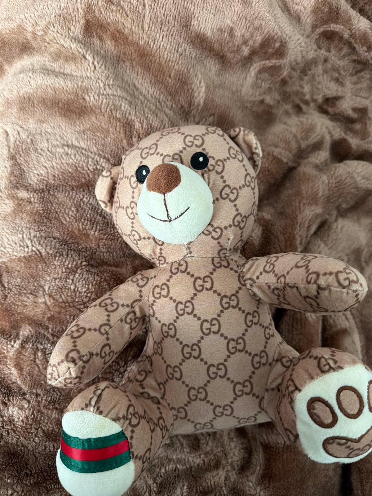 Gucci-stijl teddybeer knuffel - Bruin met logo, Overige merken, Overige karakters, Beer, Ophalen of Verzenden