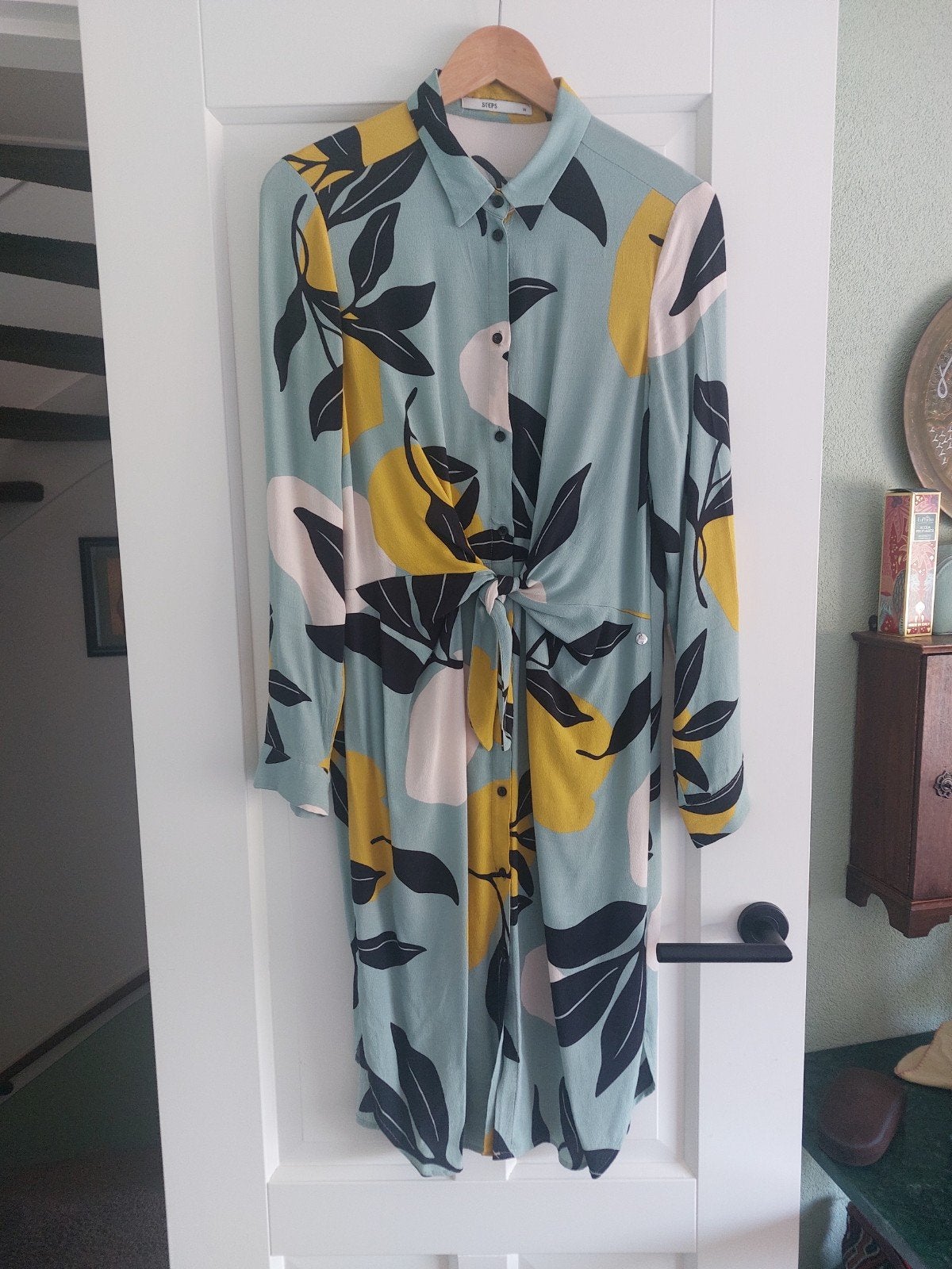 Steps jurk met citroen en bladprint en knoopdetail 38, Kleding | Dames, Maat 38/40 (M), Meerkleurig, Ophalen of Verzenden, Zo goed als nieuw