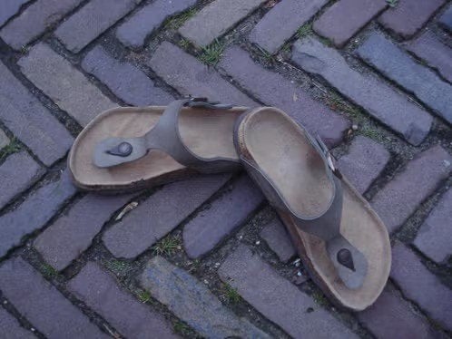 BIRKENSTOCK GIZEH KHAKI 37 NU GRATIS VERZENDING PER POST, Slippers, Overige kleuren, Verzenden, Zo goed als nieuw