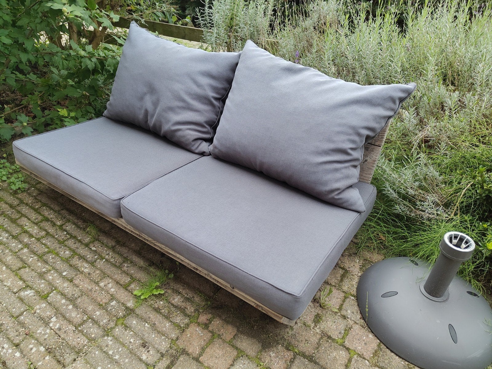 Palet tuinbank met kussens, Ophalen, Gebruikt, Hout