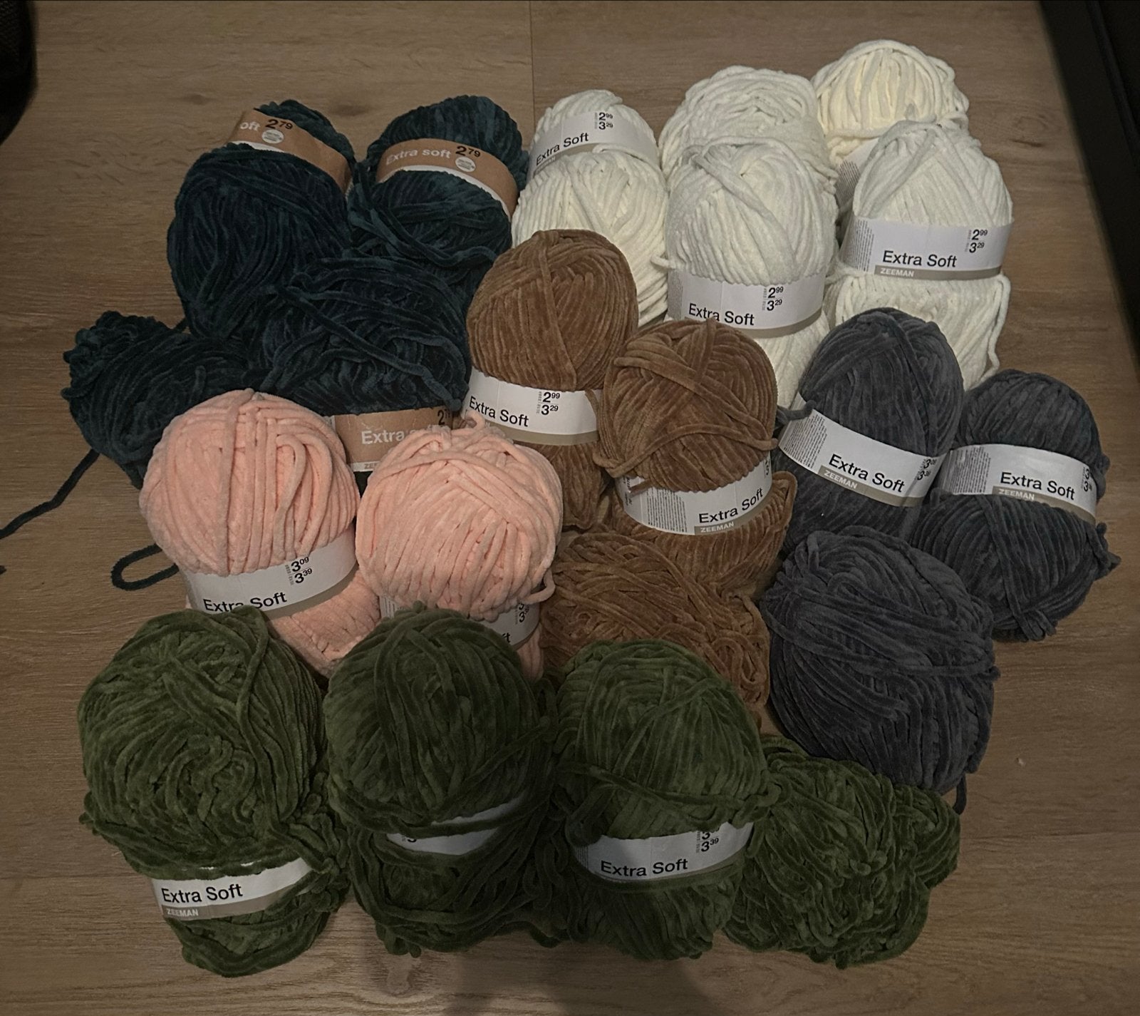Grote partij Extra Soft garen (diverse kleuren), Ophalen of Verzenden, Nieuw, Breien of Haken, Wol of Garen