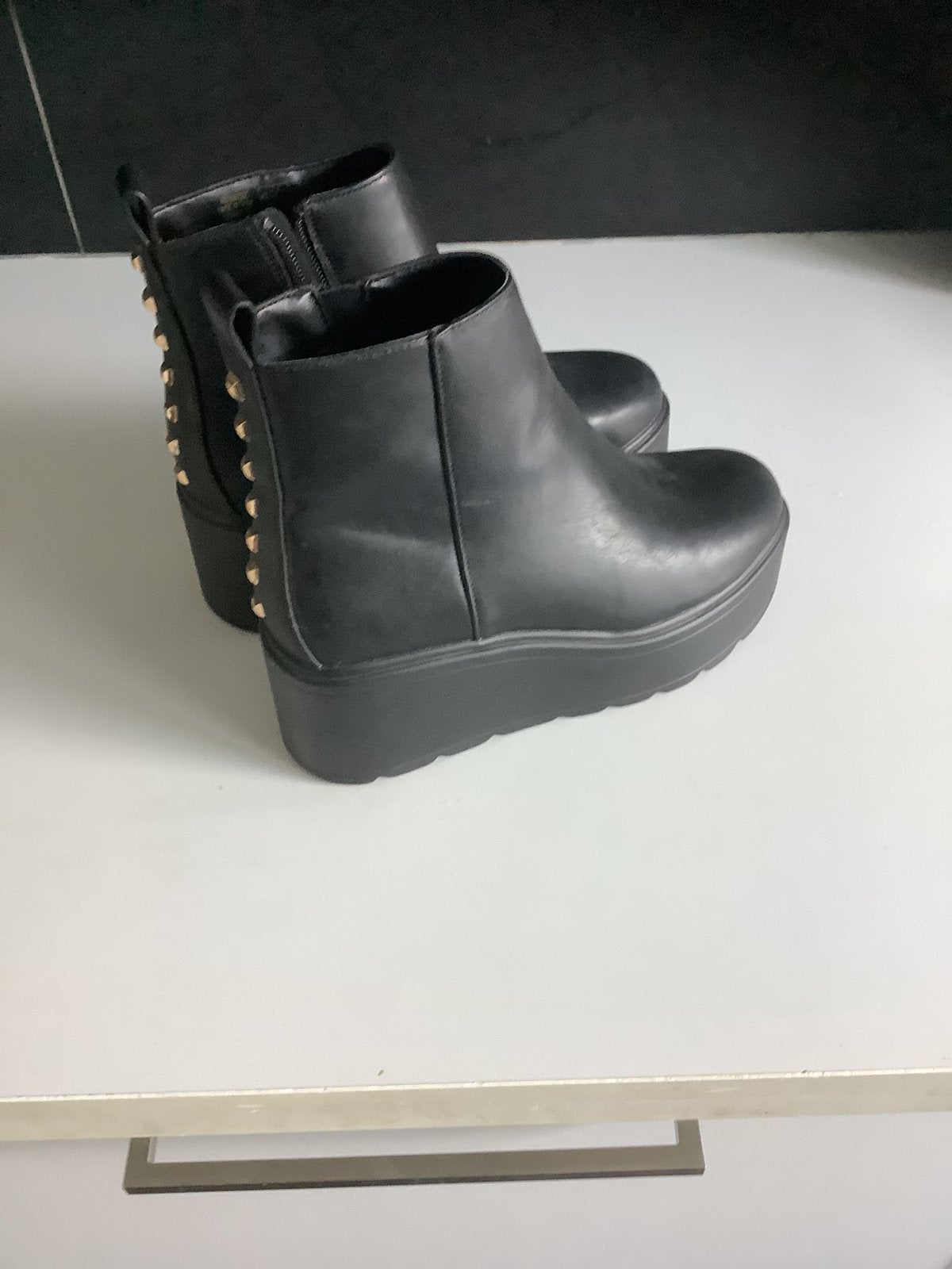 Kort laarsje zwart maat 38, Kleding | Dames, Ophalen of Verzenden, Nieuw, Zwart