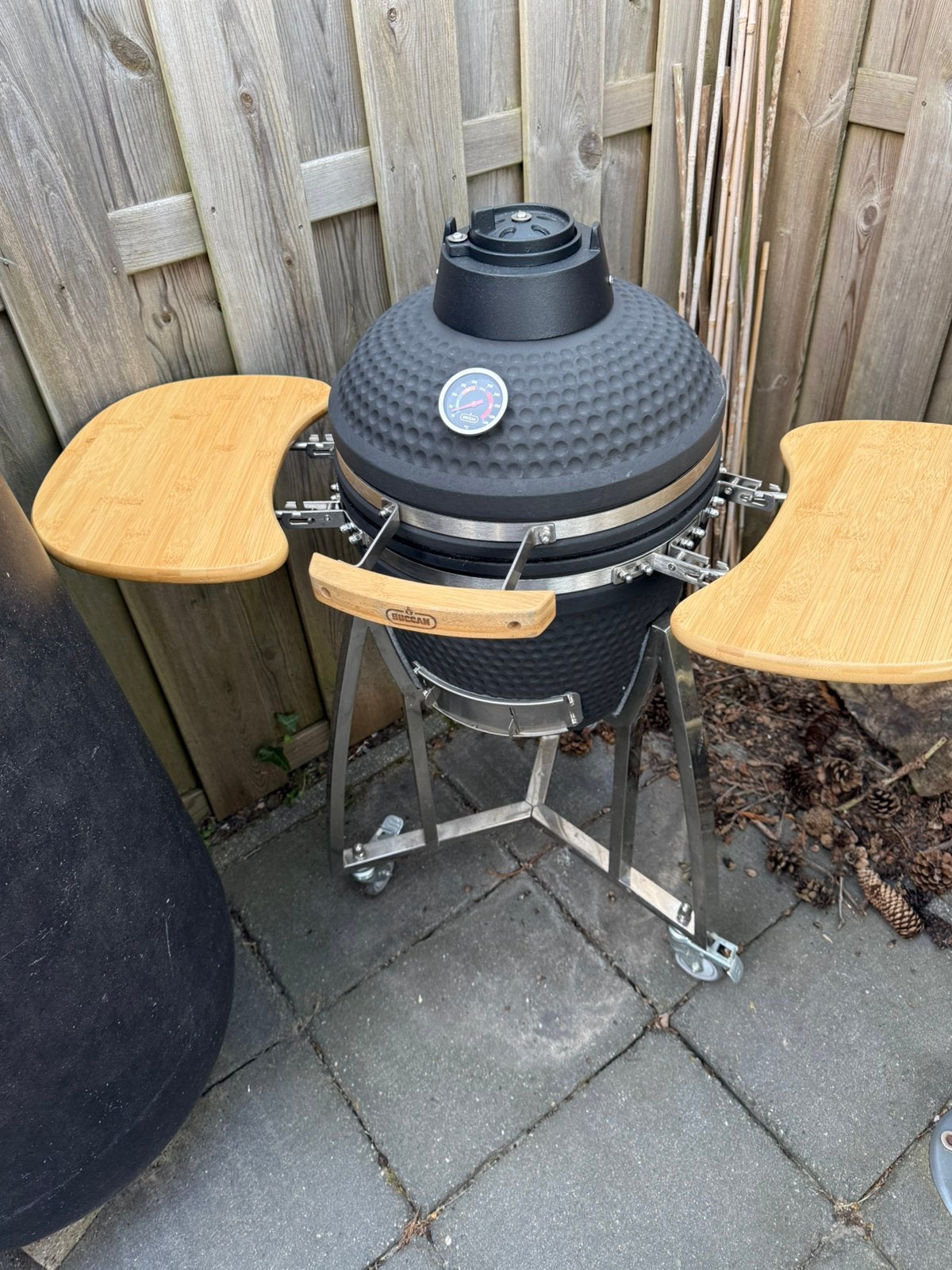BARBECUE BUCCAN KAMADO, Tuin en Terras, Houtskoolbarbecues, Ophalen, Zo goed als nieuw