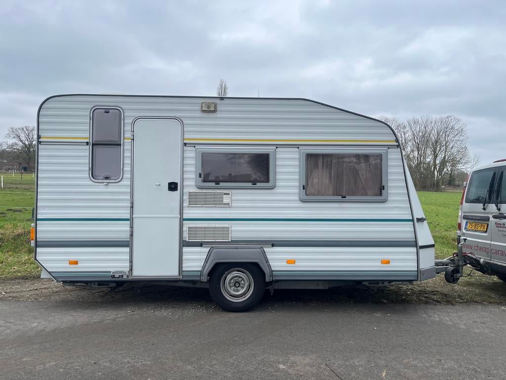Bergland 395 MKT Himalaya ( 1992 ) topstaat, Caravans en Kamperen, Caravans, Overige merken, Standaardzit, Koelkast, Omvormbare zithoek