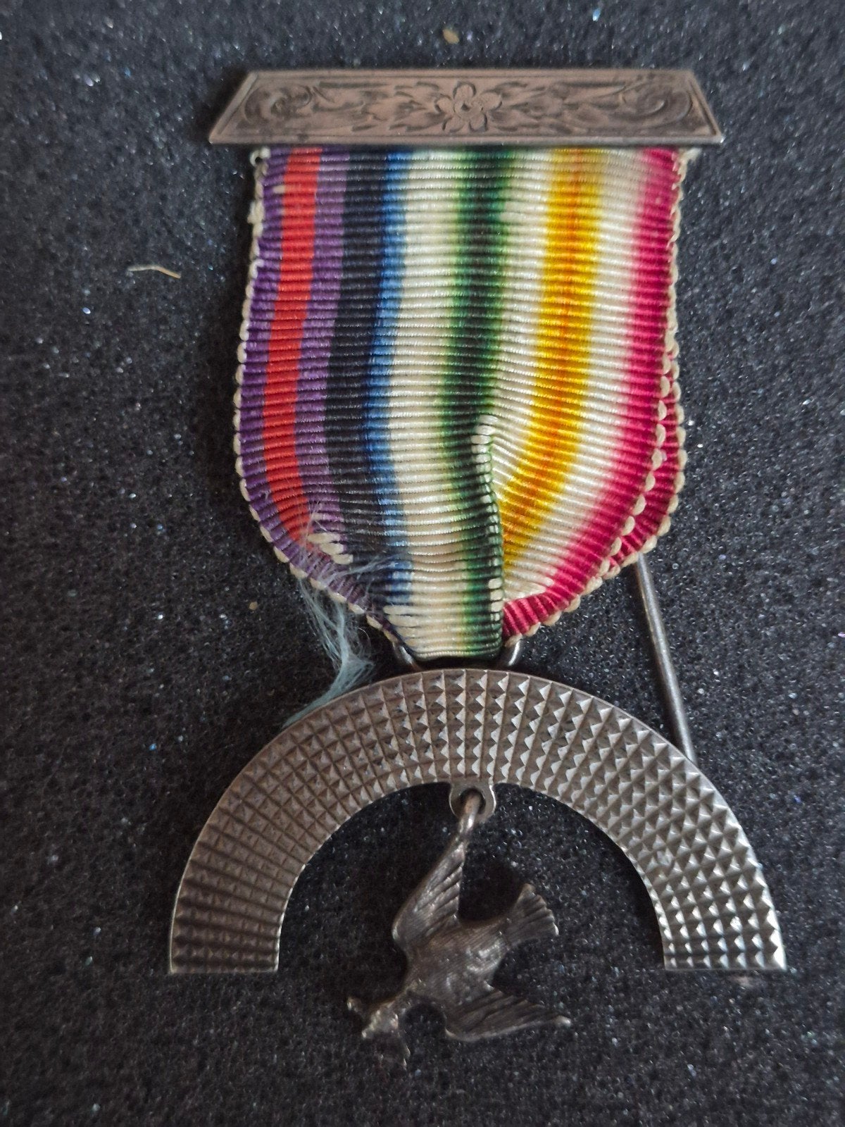 vrijmetselarij RAM Medaille met Regenbooglint en Duif, Ophalen of Verzenden, Zilver