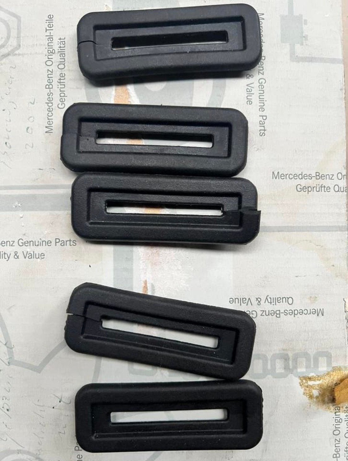 NOS G klasse kofferbak deur scharnier rubber, Ophalen of Verzenden