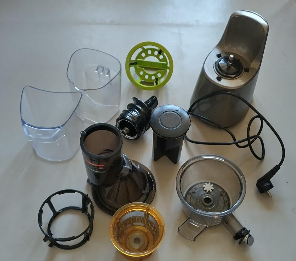 Kuvings Big Mouth C9500 - Slowjuicer, Witgoed en Apparatuur, Ophalen of Verzenden, Gebruikt, Elektrisch, Slowjuicer