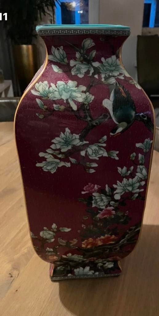 Chinezen burgundy kleur vaas, Huis en Inrichting, Woonaccessoires | Vazen, Ophalen of Verzenden, Overige kleuren, Minder dan 50 cm