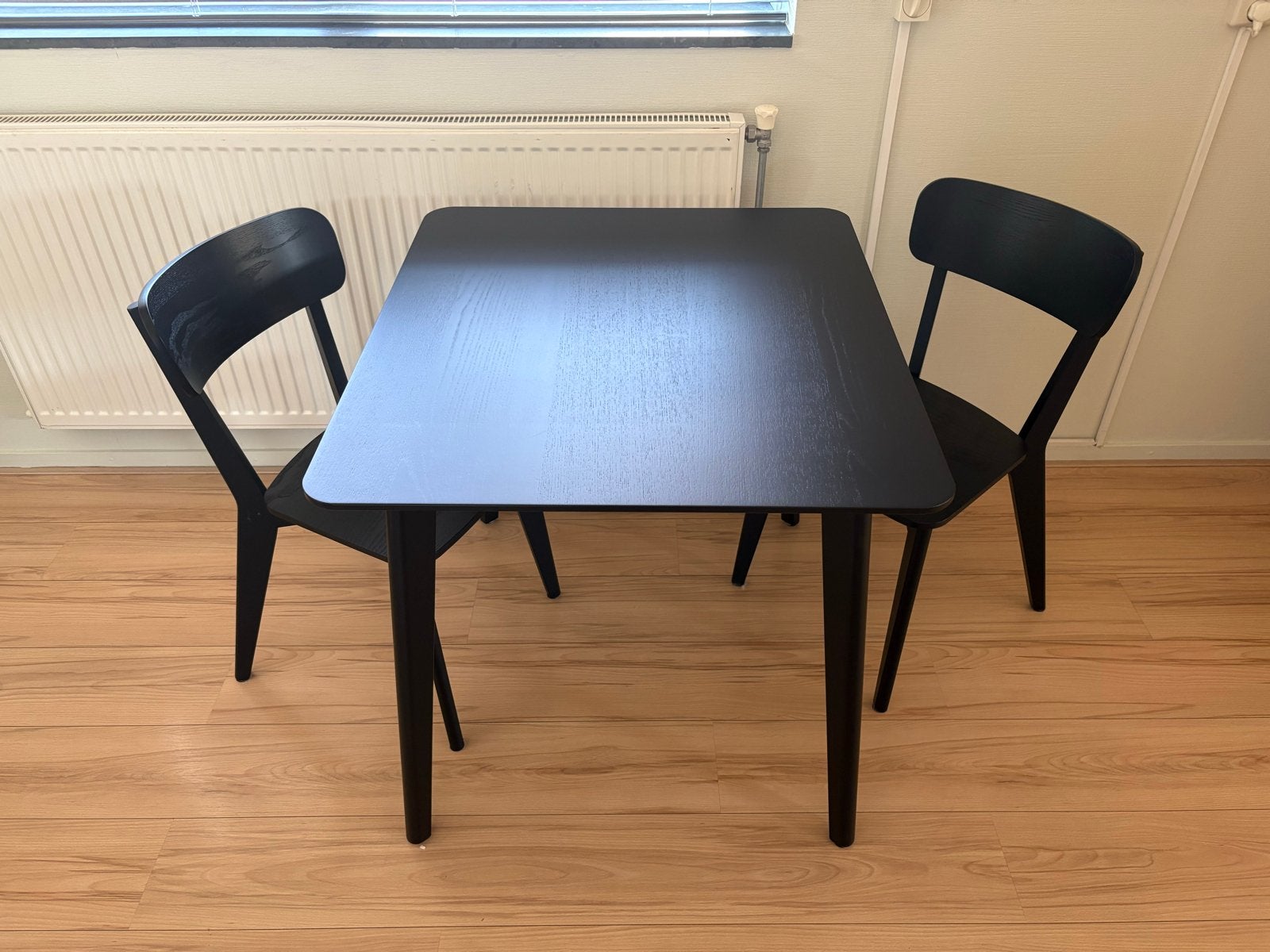 IKEA Lisabo eettafel met 2 stoelen - Zwart, Huis en Inrichting, Tafels | Eettafels, Ophalen, Vierkant, Tot twee personen, 50 tot 100 cm