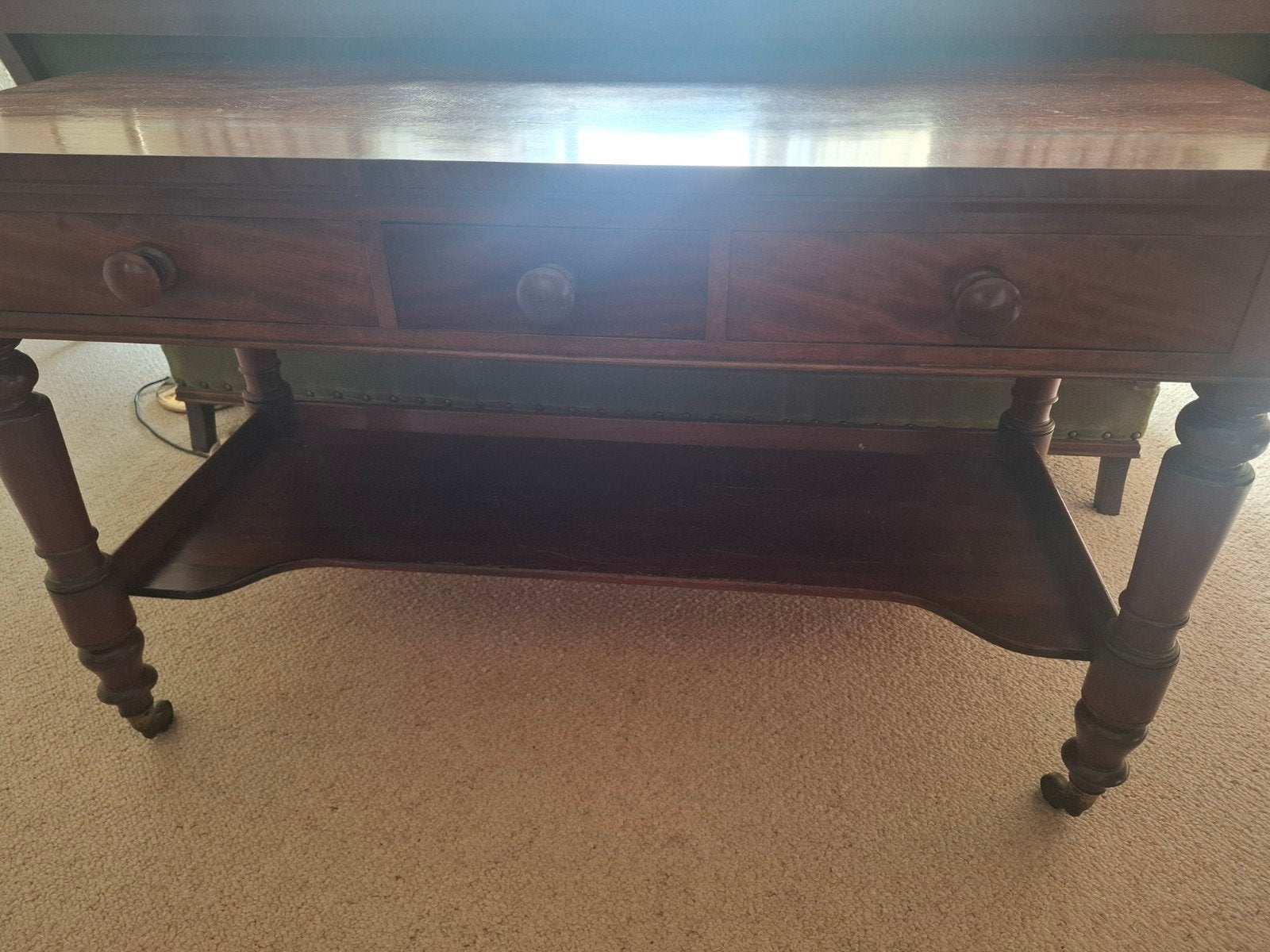 Antieke sidetable, Ophalen