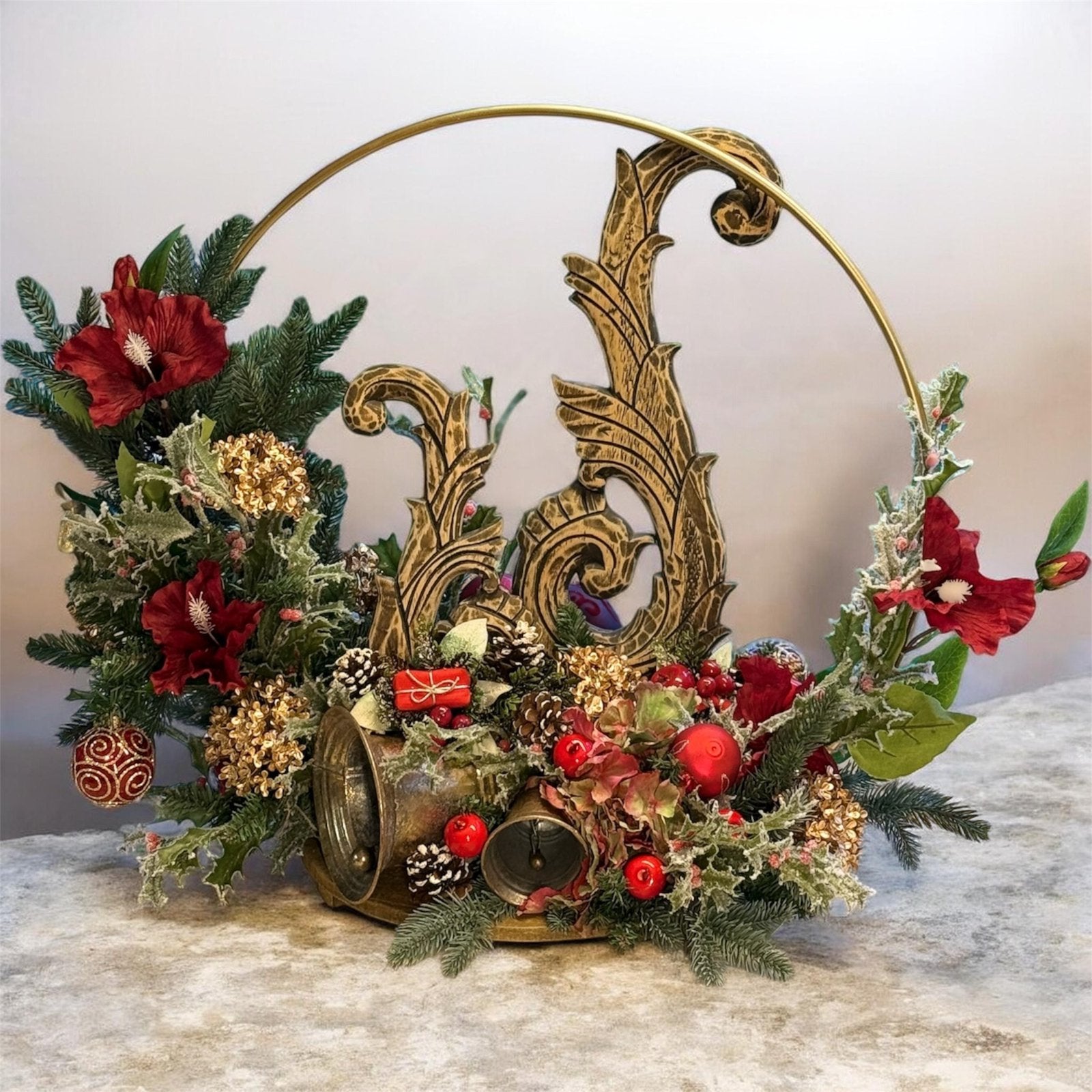 Kerststuk opgemaakt met zijde takken en ornamenten, Ophalen, Insta frans idzes, Nieuw, Fransidzesflowercreations