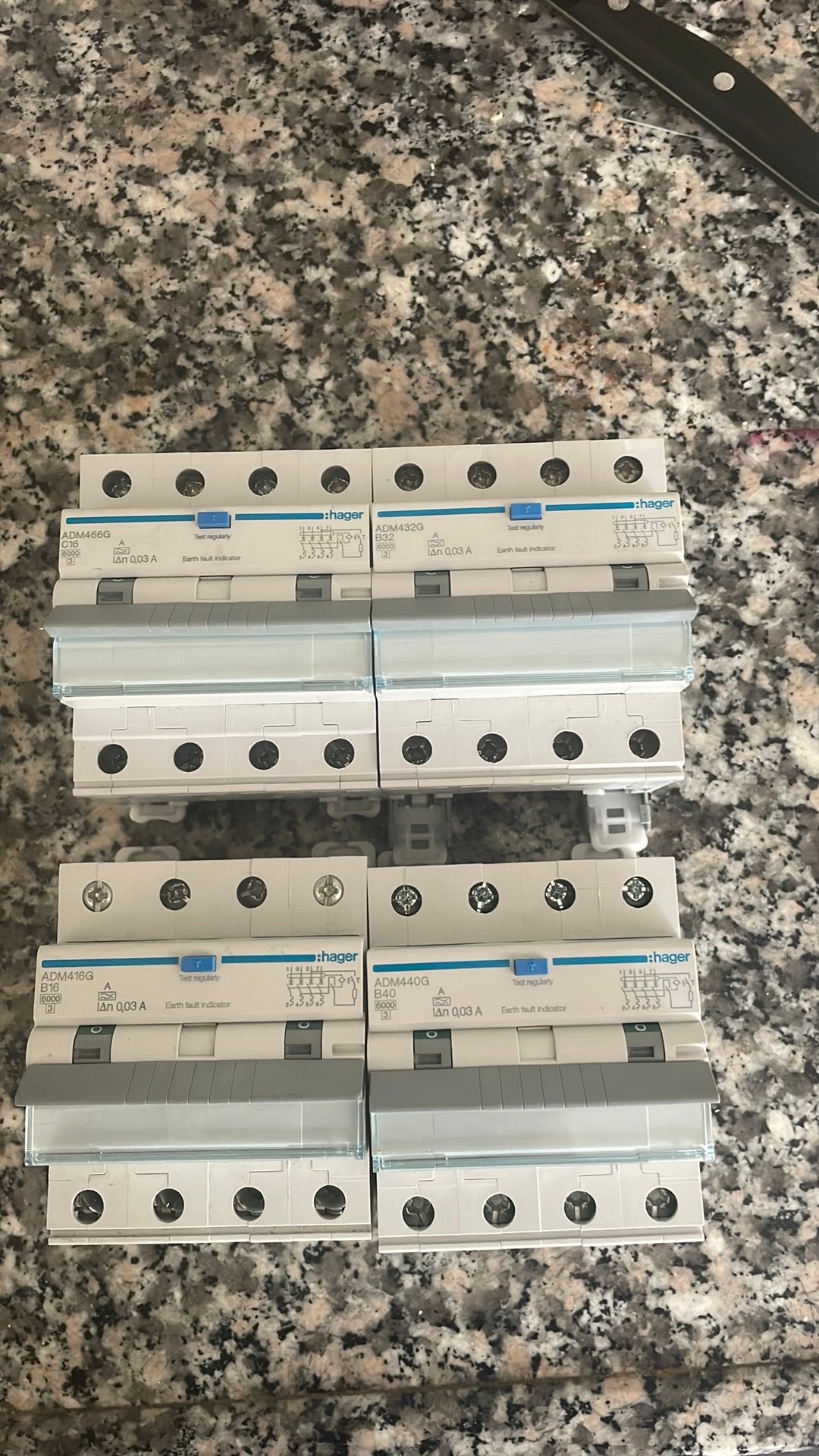 Hager aardlekautomaat 4 polig ADM416G / ADM432G / ADM440G, Doe-het-zelf en Verbouw, Elektra en Kabels, Ophalen of Verzenden, Zo goed als nieuw