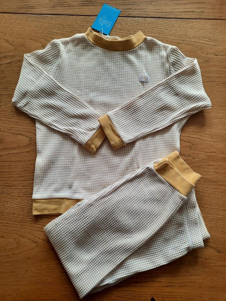 Feetje wafel pyjama okergeel maat 116, Nacht- of Onderkleding, Jongen of Meisje, Ophalen of Verzenden, Zo goed als nieuw