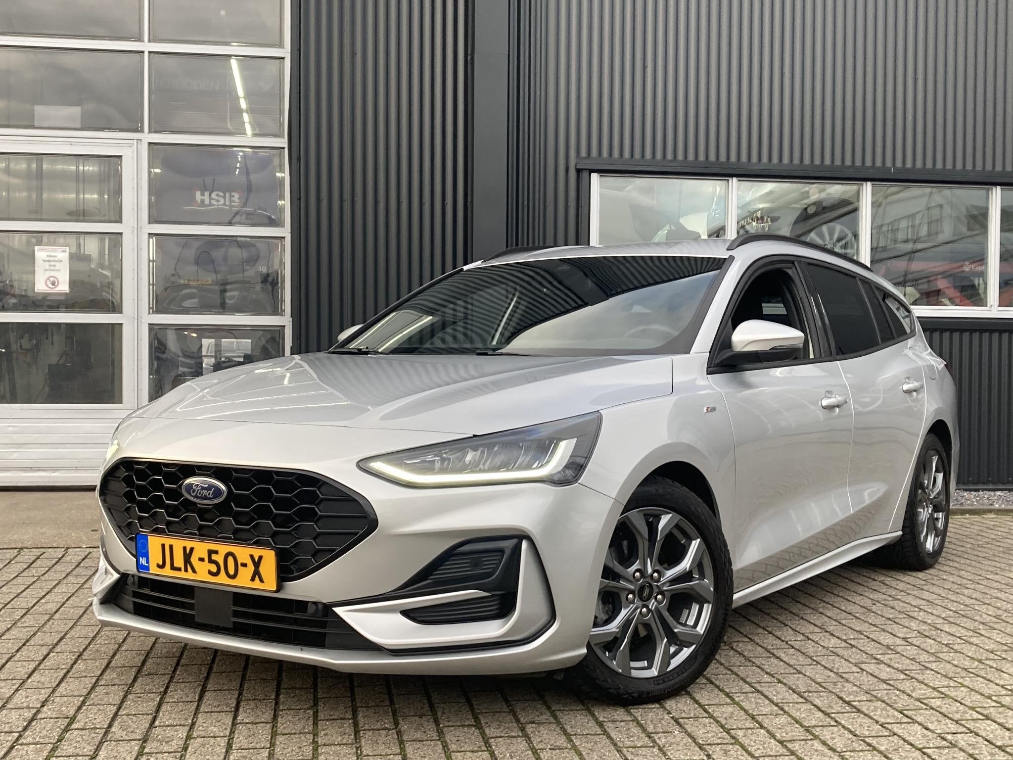 Ford Focus 1.0 EcoBoost Hybrid 125 pk ST Line Wagon SYNC4 Gr, Gebruikt, Euro 6, 19 km/l, 999 cc