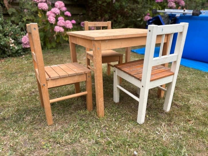 Houten kindertafel met stoeltjes (LxBxH 59x50x50 cm), Kinderen en Baby's, Kinderkamer | Tafels en Stoelen, Ophalen, Gebruikt, Tafel(s) en Stoel(en)