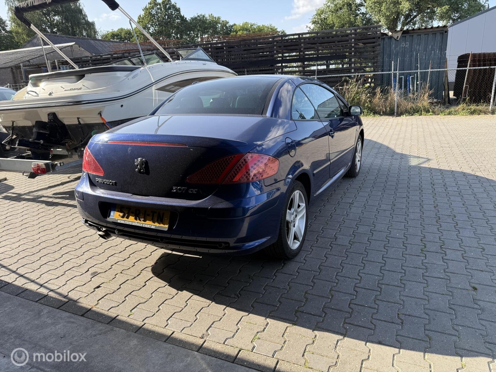 Peugeot 307 CC 2.0-16V leest tekst, Auto's, Peugeot, Voorwielaandrijving, Electronic Stability Program (ESP), 4 cilinders, Cabriolet