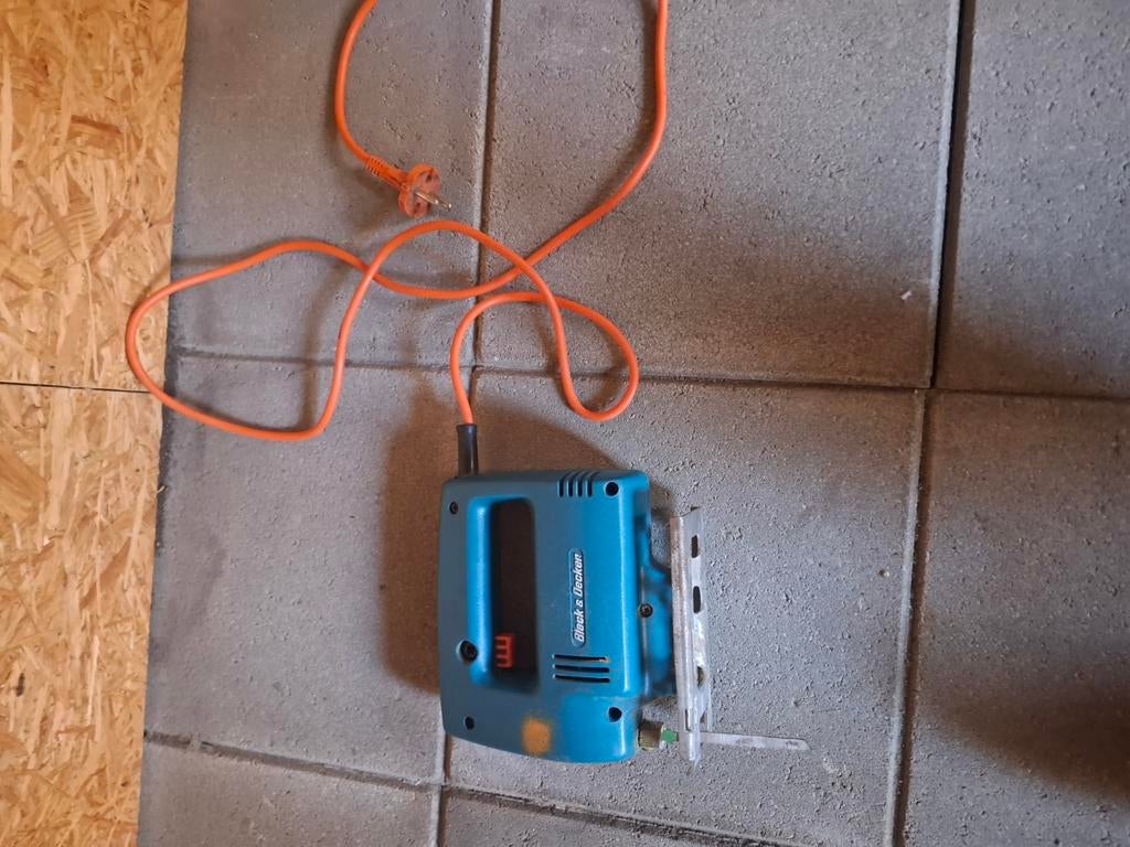 Black & Decker Decoupeerzaag DN521/H7, Ophalen