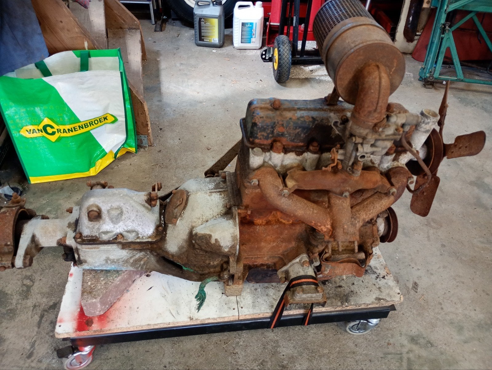 Motor 1200 + versnellingsbak Simca 8 ca 1949-1951, Ophalen, Gebruikt
