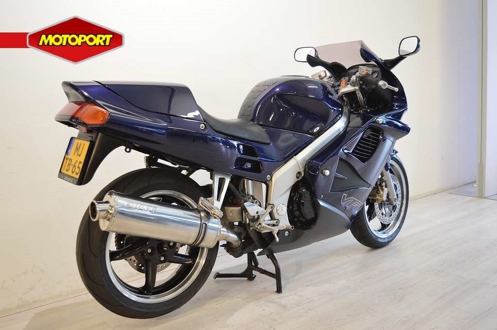Honda VFR 750 F (bj 1997), Wijngaardveld 1
9300  AALST, BE, Sport, Mc.benelux@honda-eu.com, HONDA MOTOR EUROPE Ltd Belgian Branch
