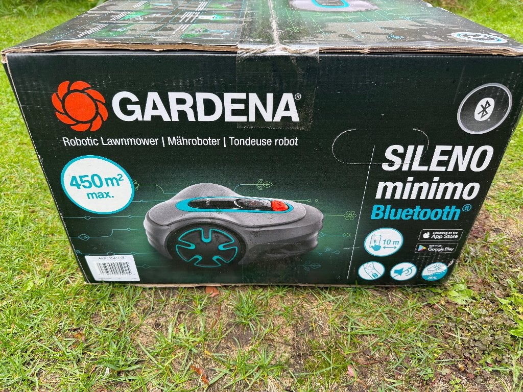 Foto 2 van New: Robotmaaier Gardena 450m2+Bluetooth+Station+All-Weather