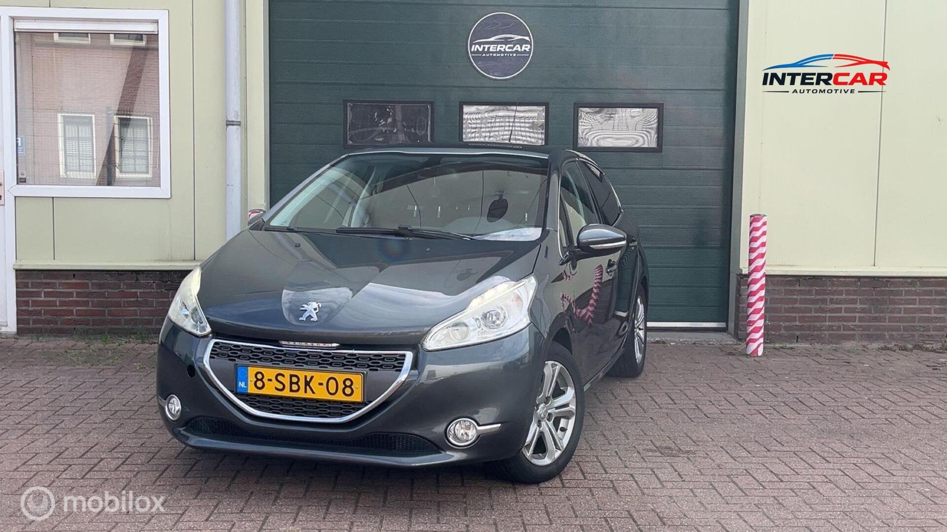 Peugeot 208 1.2|Zuinig|Panorama|Cruise | Dealer Onderhouden, Voorwielaandrijving, Euro 5, Gebruikt, 31 €/maand