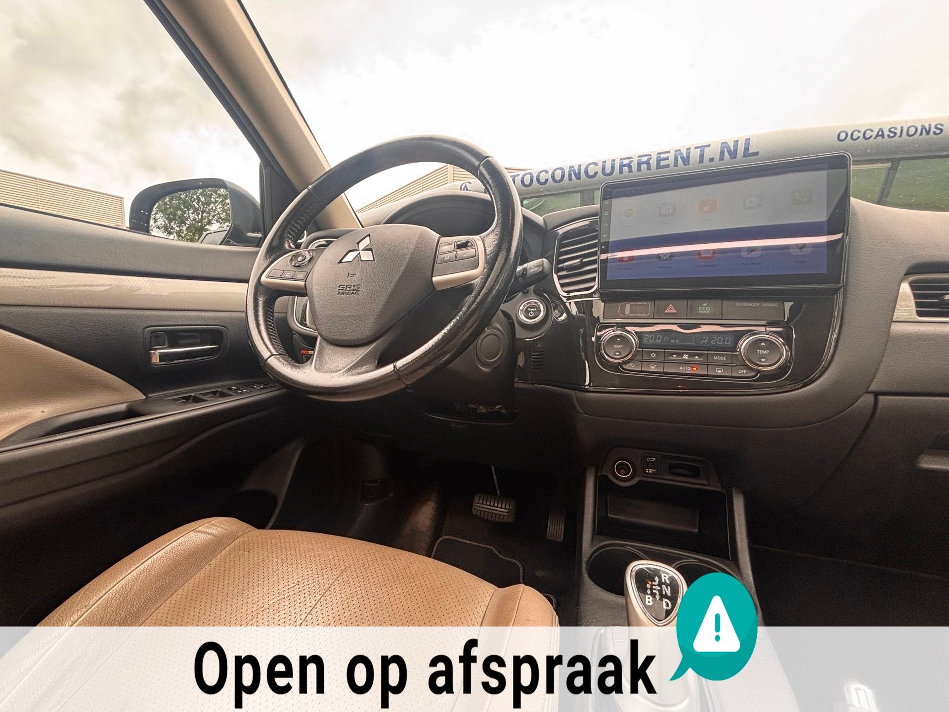 Mitsubishi Outlander 2.0 PHEV Instyle, Carplay, Leder, Dakje, Auto's, Mitsubishi, Stoelverwarming, 4 cilinders, Zwart, Vierwielaandrijving