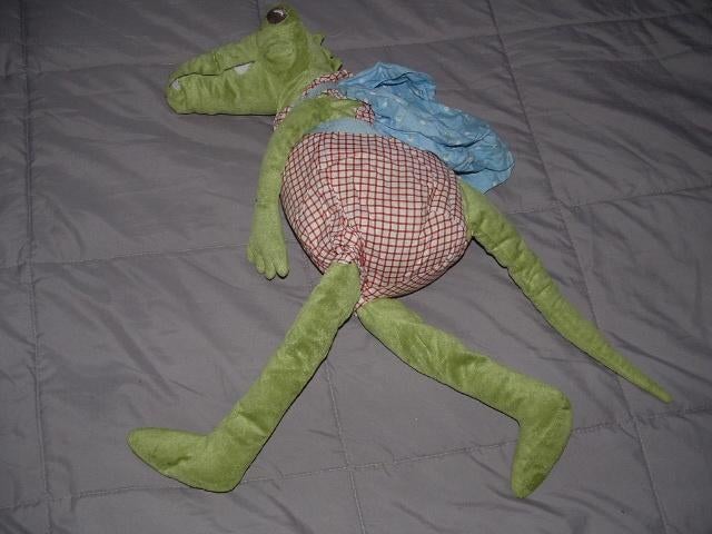 IKEA FABLER KROKODIL VELOURS GROEN MET WIT/ROOD GER, Kinderen en Baby's, Speelgoed | Knuffels en Pluche, Ophalen of Verzenden