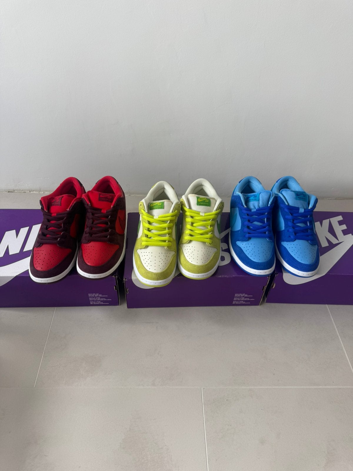 Nike SB Dunk Low 'Fruity Pack’ maat 43, Ophalen, Schoentjes, Jongetje of Meisje, Nieuw