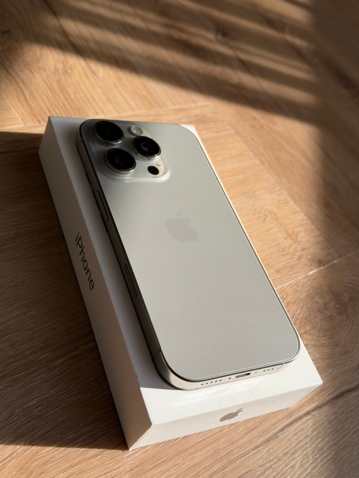 iPhone 16 Pro 128GB - Zeer nette staat!