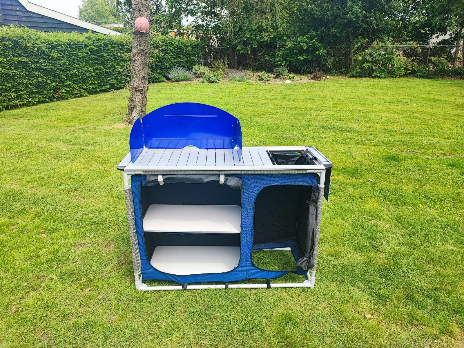 Campingkast opvouwbaar met windscherm en wasbak, Ophalen, Gebruikt