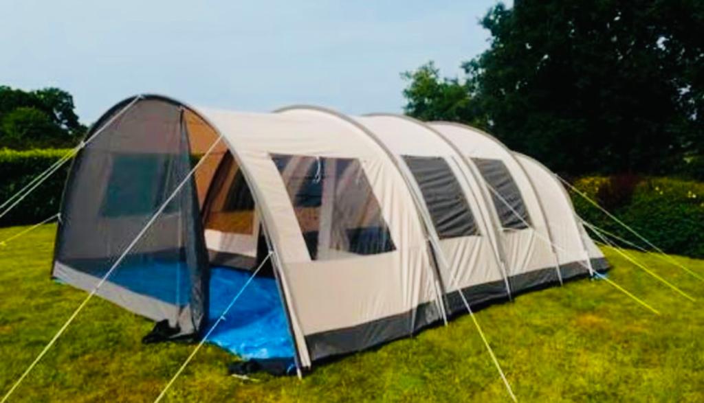 BaseCamp Ambato VI Deluxe 6persoons tunneltent geïmpregneerd, Ophalen, Zo goed als nieuw, Tot en met 6