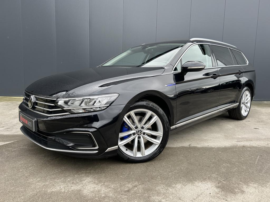 Volkswagen Passat 1.4 TSI PHEV GTE 1e EIGENAAR ADAPT CRUISE, Gebruikt, 4 cilinders, Hybride Elektrisch/Benzine, 1630 kg