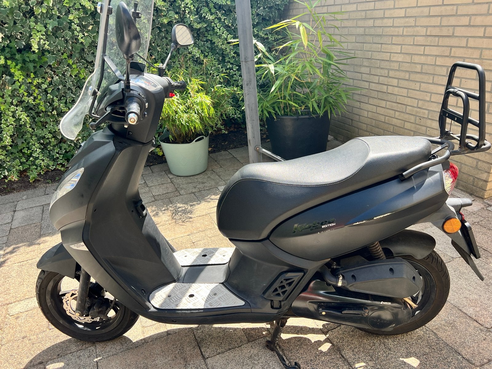 Peugeot Kisbee Scooter - Mat Zwart - Gebruikt, Fietsen en Brommers, Scooters | Peugeot, Ophalen, Tweetakt, Gebruikt, Overige modellen