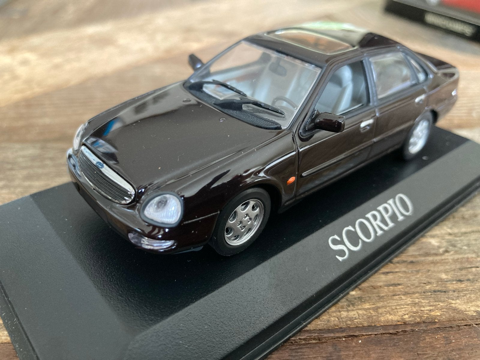 Minichamps Ford Scorpio sedan 1/43 - Nieuw in verpakking, Ophalen of Verzenden, Nieuw, Auto, MiniChamps