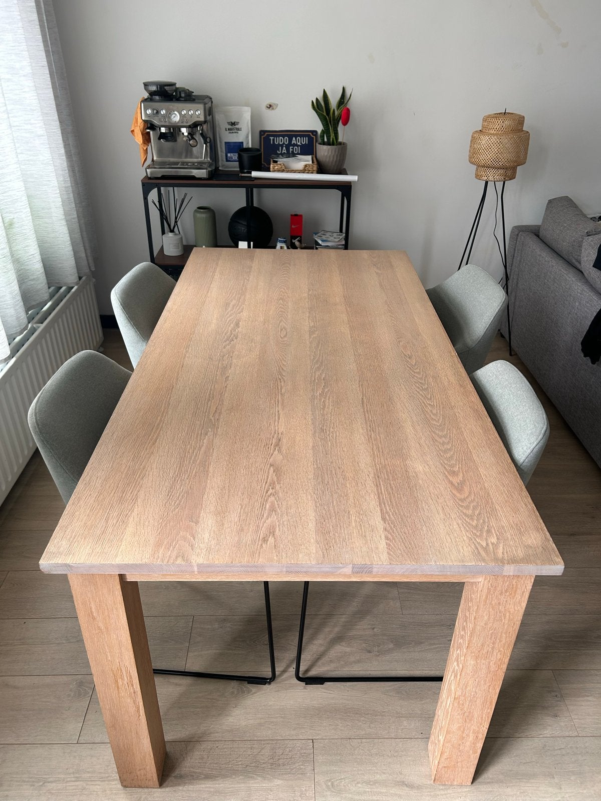 Elegante eettafel van eikenhout - perfect voor 4-6 personen, Huis en Inrichting, Complete inboedels, Ophalen of Verzenden