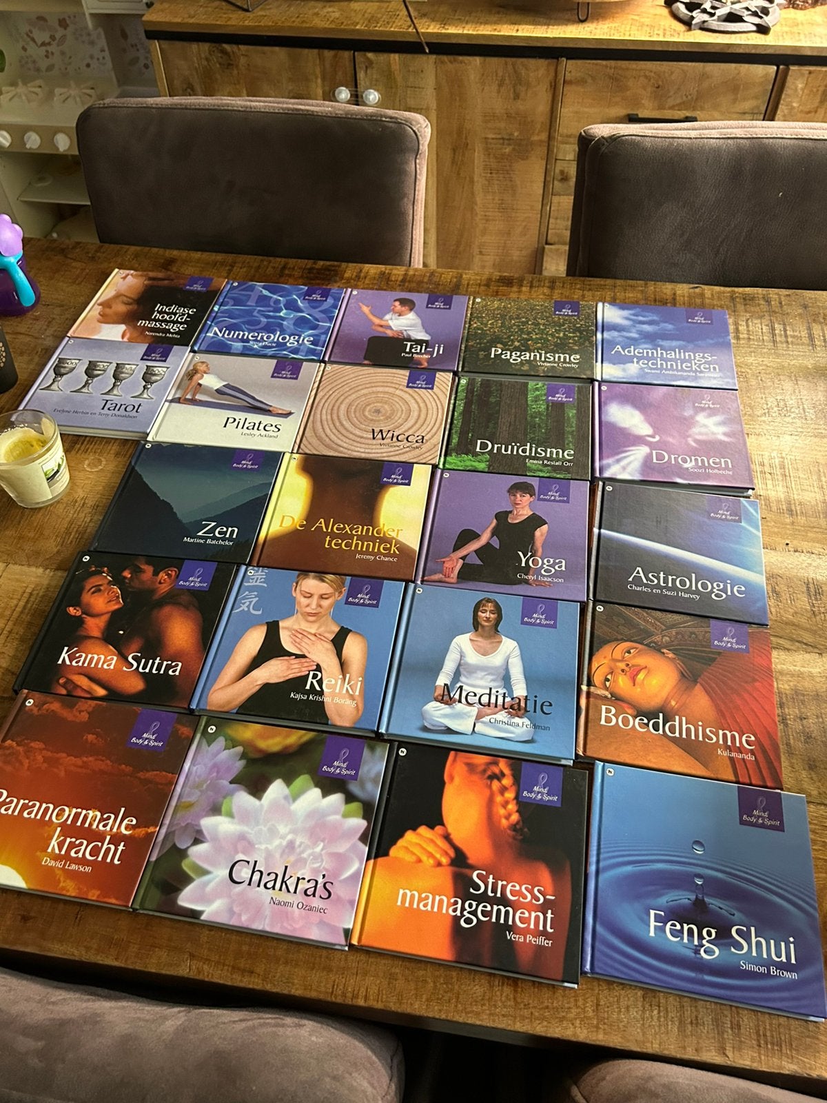 22 spirituele boeken hekserij wicca tarot pilates yoga etc, Ophalen of Verzenden, Zo goed als nieuw, Spiritualiteit algemeen, Overige typen