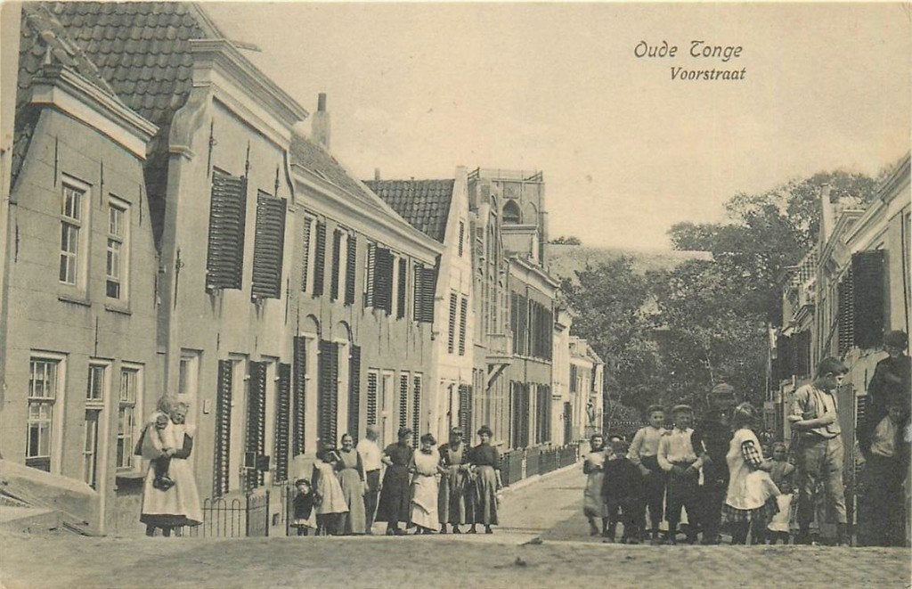 701-125-041 Oude Tonge Voorstraat, Verzamelen, Ansichtkaarten | Nederland, Verzenden, Voor 1920, Zuid-Holland