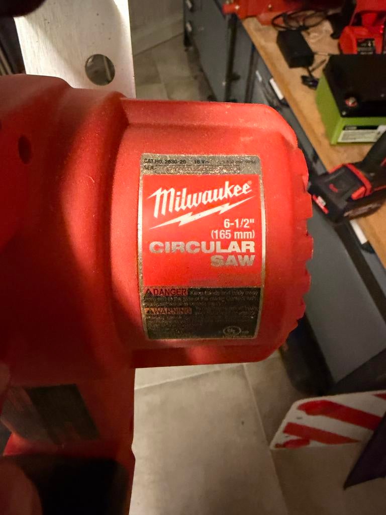 Milwaukee M18 FCS552 Compacte Cirkelzaag (Zonder Accu), Gebruikt, Cirkelzaag, 600 tot 1200 watt, Ophalen of Verzenden