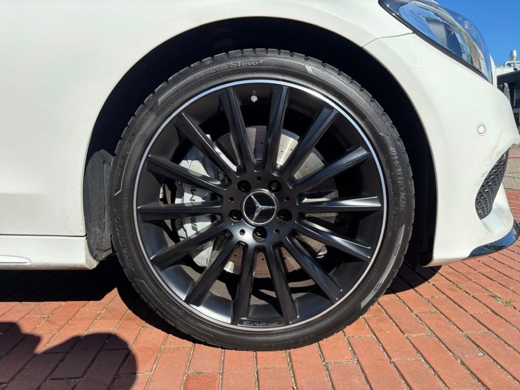 Foto 15 van Mercedes-Benz C-Klasse Estate AMG 43 | 4MATIC | power | stij