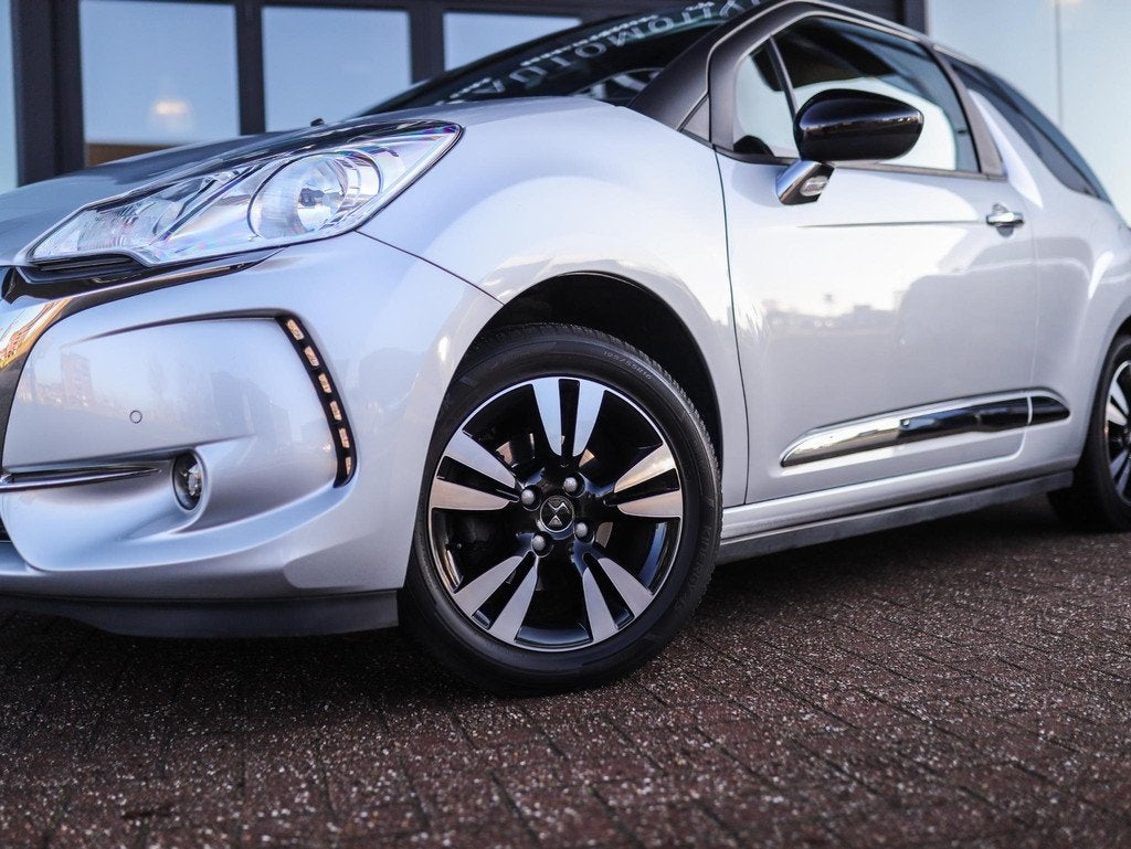 DS 3 1.2 PureTech So Chic | Automaat! | PDC | Cruise Control, Auto's, DS, Stof, Euro 6, 1199 cc, 82 pk