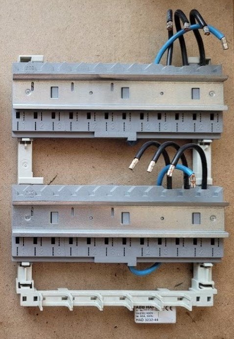 ABB basisrek met 2 x 3 fase busboard, Ophalen of Verzenden, Zo goed als nieuw, ABB, Groepenkast