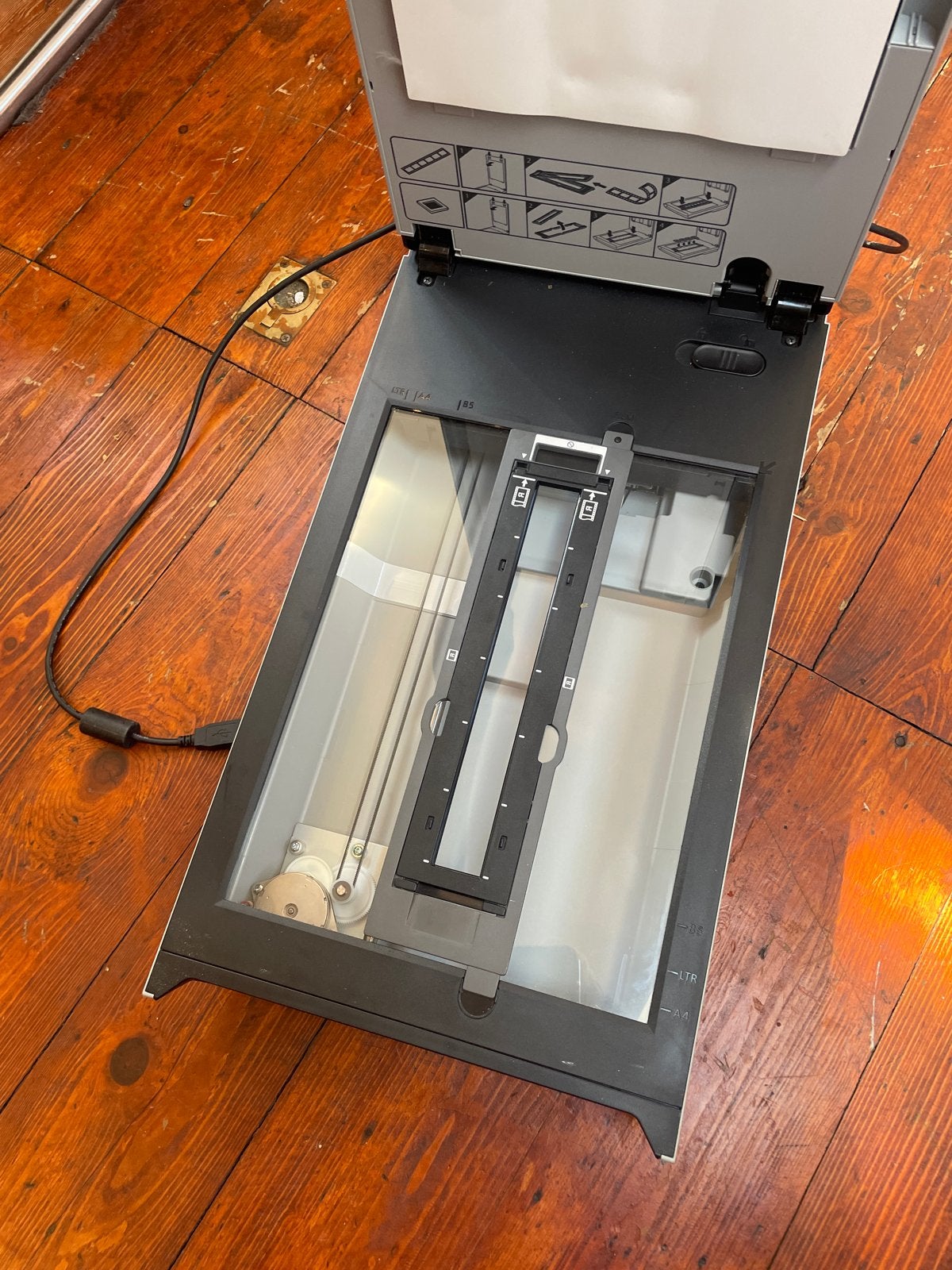 Canon CanoScan 5600F Flatbedscanner met Filmscanning, Computers en Software, Scanners, Ophalen, Gebruikt, Flatbedscanner, MacOS